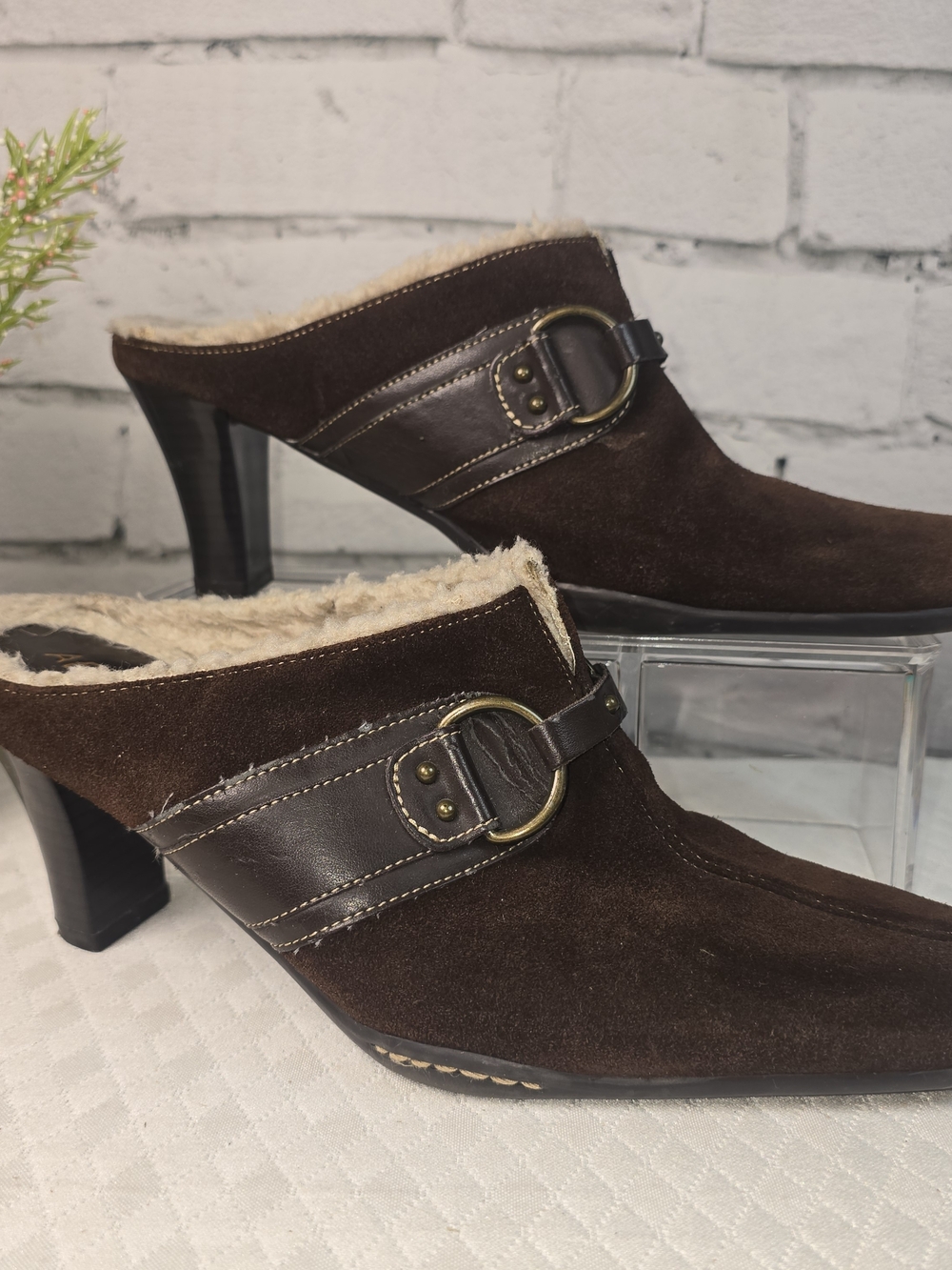 AEROSOLES Dark Brown Suede Faux-Fur Slip-On Mule Heels Buckle Y2K VINTAGE 8.5